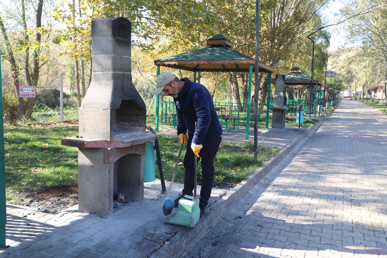 cetin-kocdogan-aile-parkimiz-her-gun-tertemiz