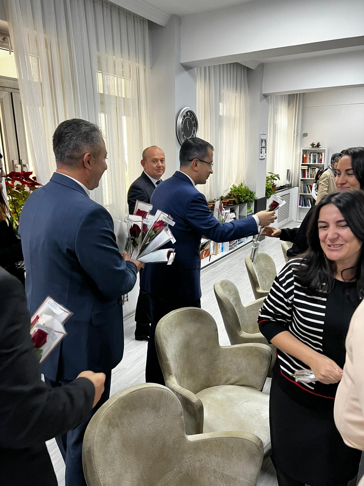 24-kasim-ogretmenler-gununuz-kutlu-olsun