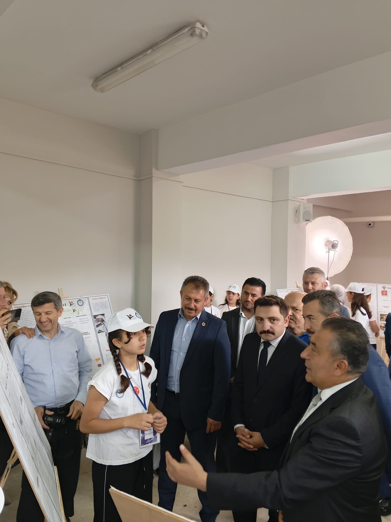 tubitak-bilim-fuari-kapsaminda-sehit-jandarma-er-osman-oden-ortaokulunda-duzenlenen-programa-katilim-sagladik