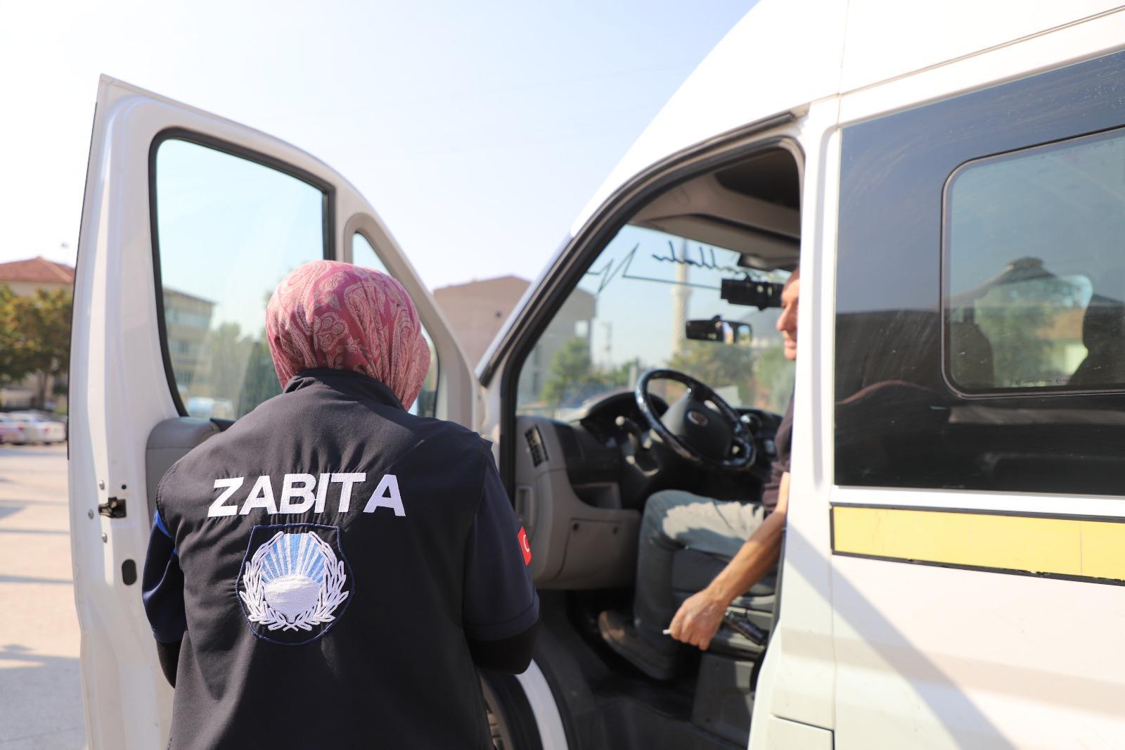 zabita-ekiplerimiz-okul-servislerindeki-denetimlerini-surduruyor