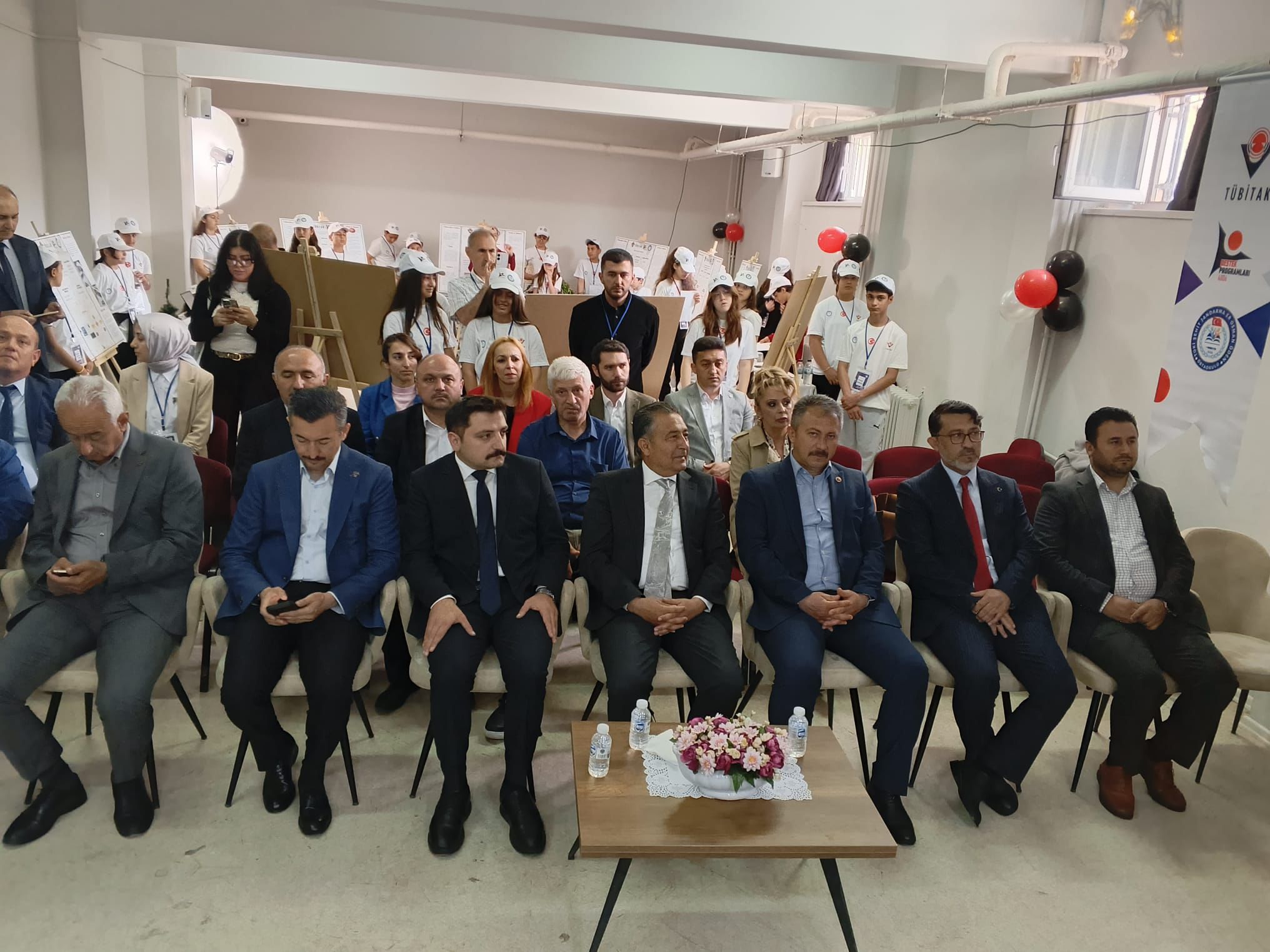 tubitak-bilim-fuari-kapsaminda-sehit-jandarma-er-osman-oden-ortaokulunda-duzenlenen-programa-katilim-sagladik
