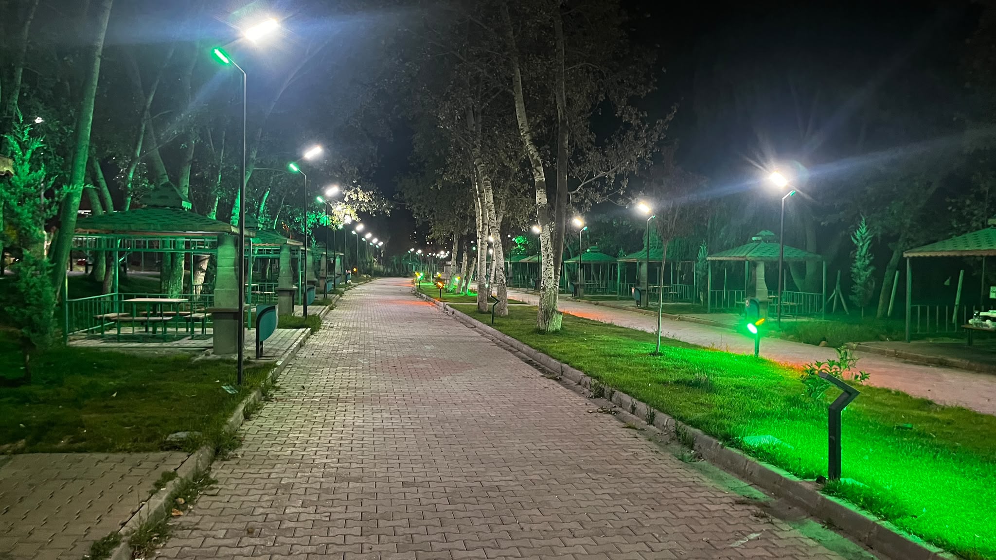 daha-aydinlik-daha-guvenli-parklar