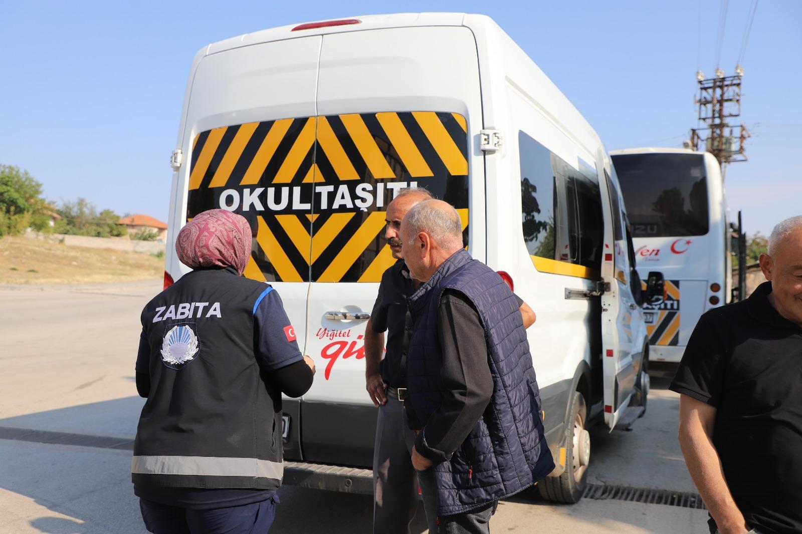 ZABITA EKİPLERİMİZ OKUL SERVİSLERİNDEKİ DENETİMLERİNİ SÜRDÜRÜYOR